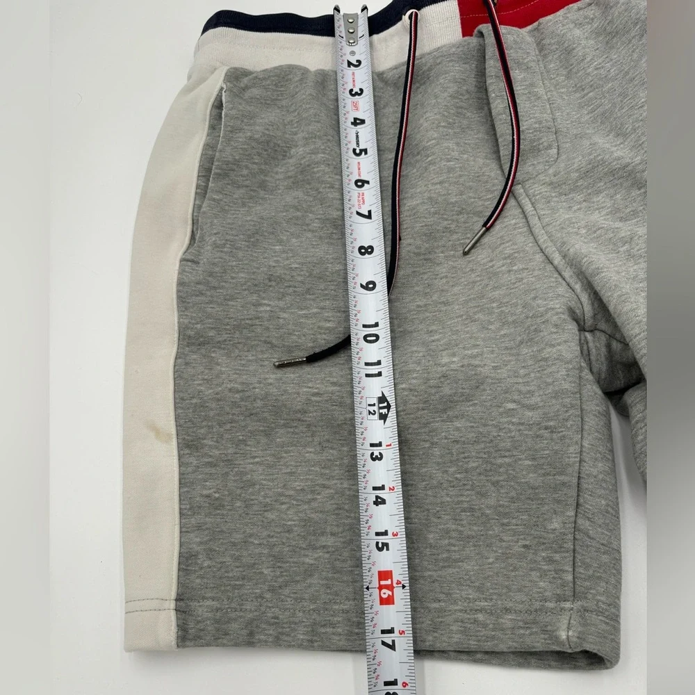 Tommy Hilfiger Sweat Shorts Gray Elastic Waist SZ Med - Picture 2 of 8